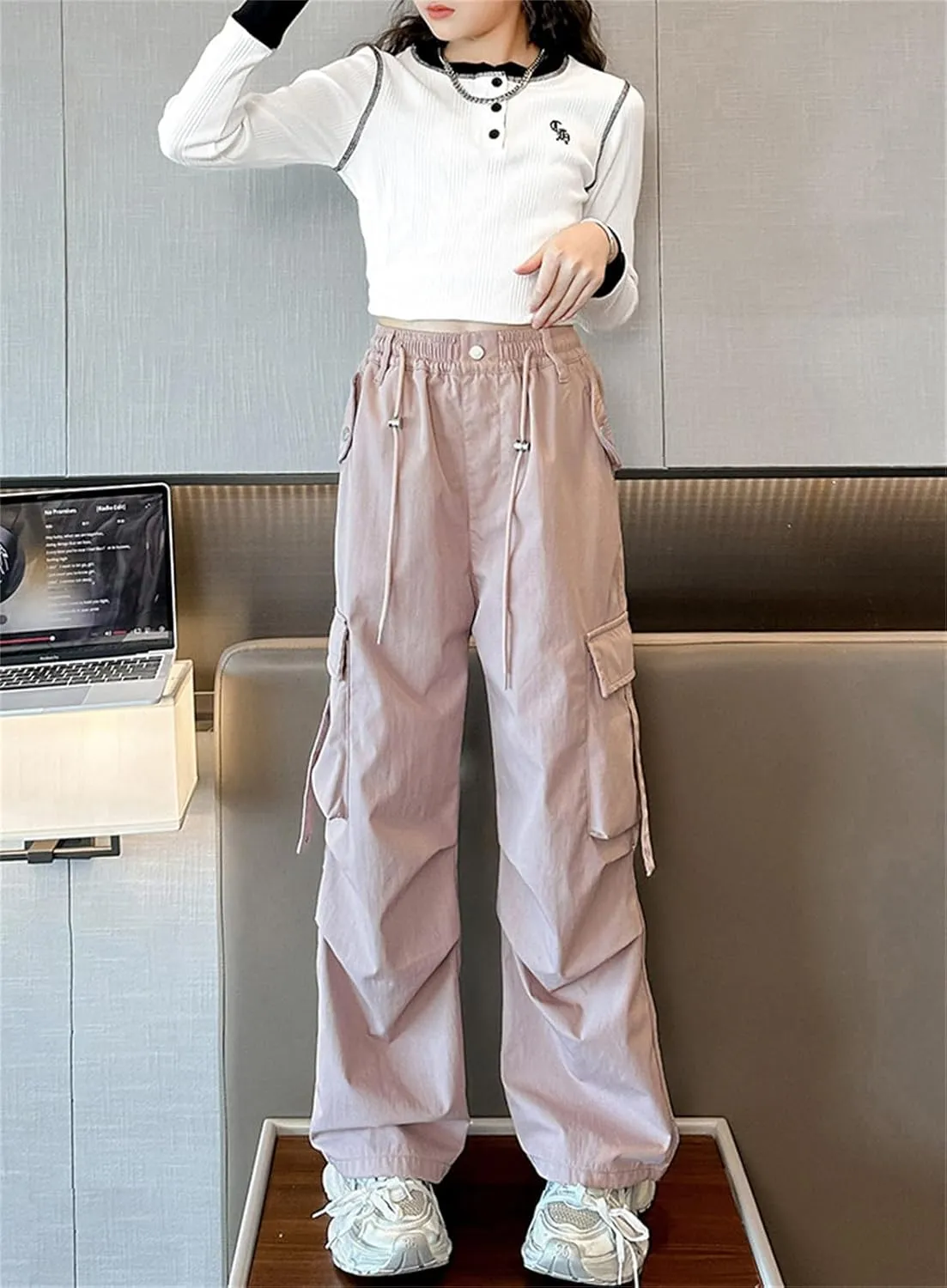 SANGTREE Girls' Vintage Multi-Pocket Cargo Pants Elastic Waist Front Pleated Trousers, 4-14 Years