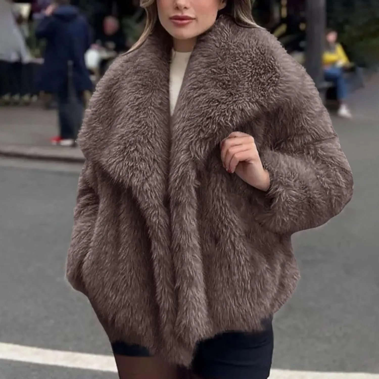 Womens Faux Fur Coat 2024 Winter Casual Oversized Lapel Jackets Warm Fluffy Fuzzy Outerwear Shaggy Parka Short Coat